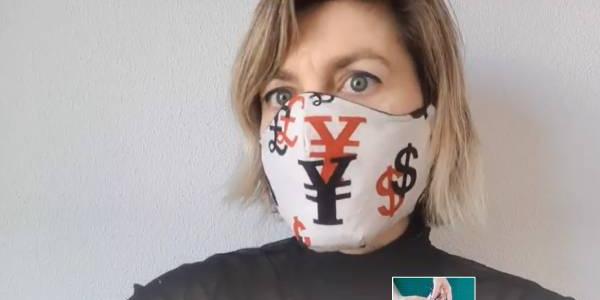 Brezo muestra la mascarilla confecciona en tu tutorial online