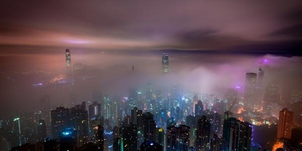 Rascacielos por la noche