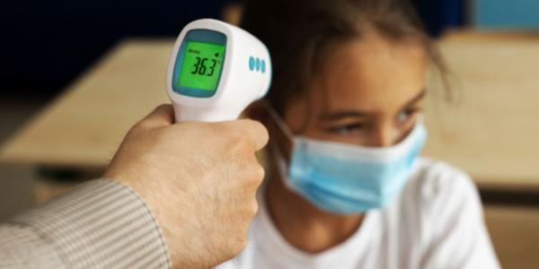 Los niños y adolescentes son una pieza clave en los eventos de "superpropagación" del virus (Foto. Freepik)