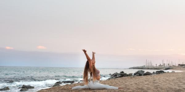 Yoga en la playa
