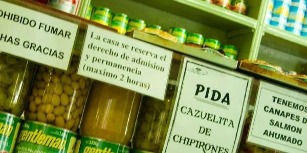 Cartel derecho de admisión