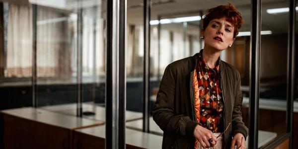 Mujer trabajando en su empresa