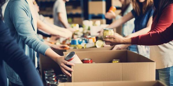 Más de la mitad de los españoles realizan donaciones