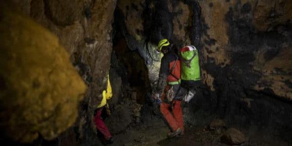espeleólogas
