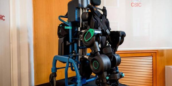 Explorer, exoesqueleto en el hogar