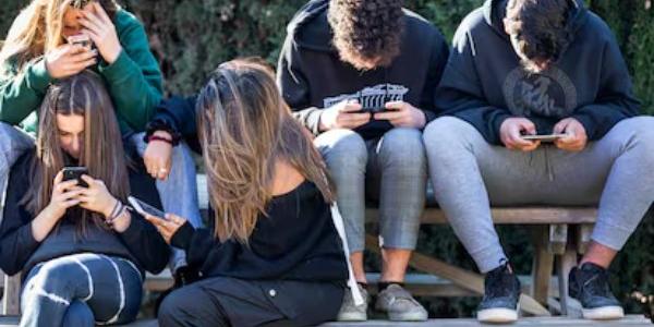 Infancia expuesta a móviles