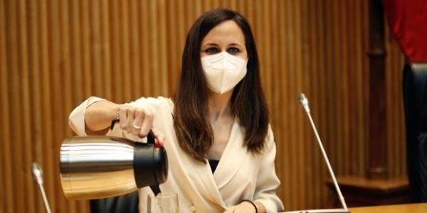 La ministra de Derechos Sociales y Agenda 2030, Ione Belarra, en el Congreso - EFE