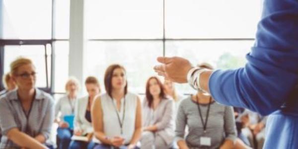 La formación continuada de los docentes es crucial para la sociedad