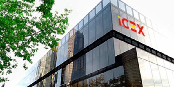 Las empresas internacionales abren las puertas a los becarios