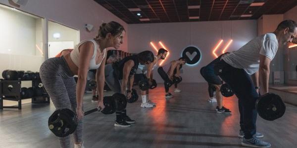 Impacto psicológico del entrenamiento de fuerza tiene que ver con la felicidad