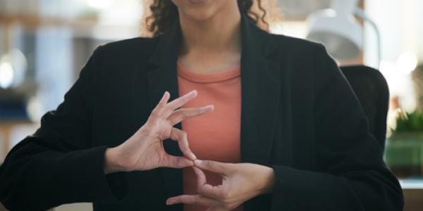 Inclusión auditiva y subtítulos