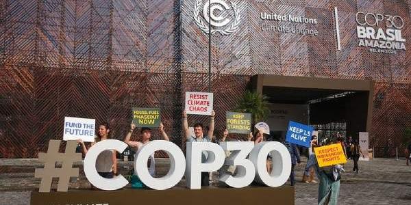 Protesta ante la sde de la COP30 en Belém (Brasil) | Foto de ONU Cambio Climático/Diego Herculano