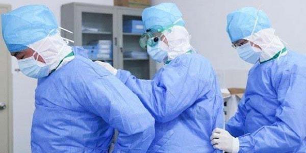 Los médicos son el sector más afectado por el Covid - 19 como enfermedad laboral