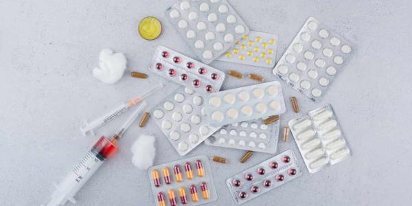 Consecuencias de tirar medicamentos en el desagüe