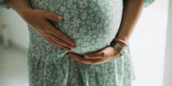 La edad influye en la maternidad y en las mujeres