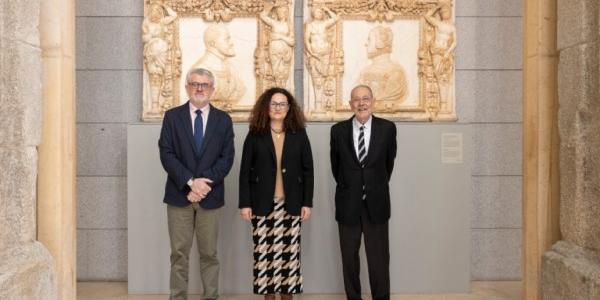 Miguel Falomir, director del Museo Nacional del Prado; Olga Sánchez, presidenta de la Fundación AXA y Javier Solana