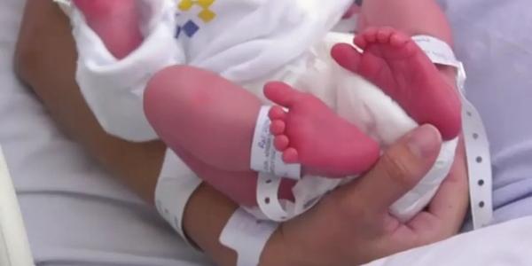 La natalidad aumenta un poco en España