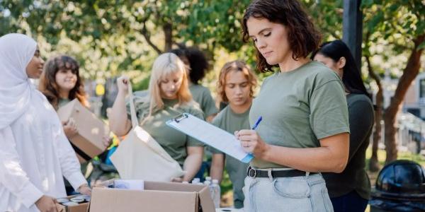 Un grupo de voluntarias de una asociación