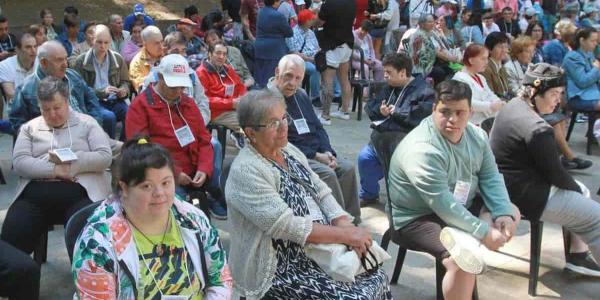 Reunión en Carballiño para las personas con discapacidad intelectual