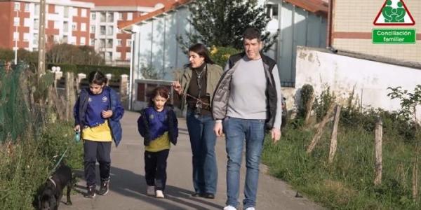 Rosana y Guzmán con sus hijas 