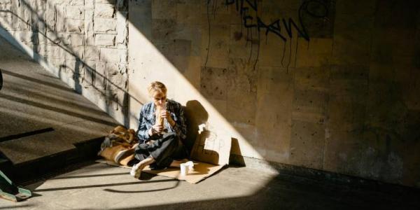 Pobreza y exclusión social hacia las mujeres