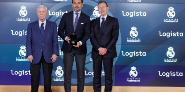 Foto de familia de los firmantes del acuerdo