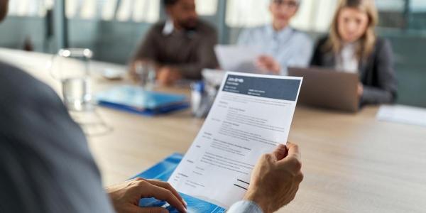 Recolocación laboral para mayores de 45