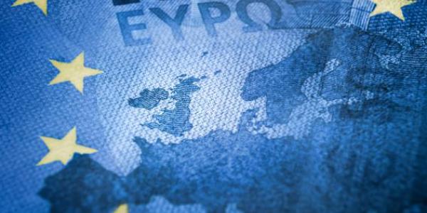 Billete de 20 euros con la imagen de europa