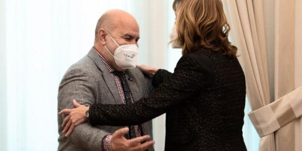 El presidente del Cermi saluda a la ministra de Educación