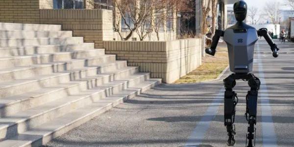 Uno de los robots que participará en la primera media maratón entre humanos y máquinas