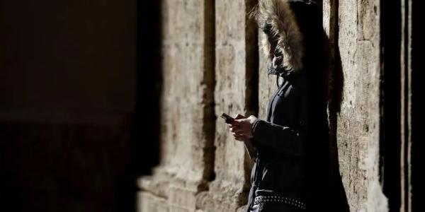 La soledad no deseada también afecta a los jóvenes