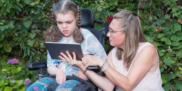 Adaptación del puesto de trabajo para cuidar a hijos con discapacidad.