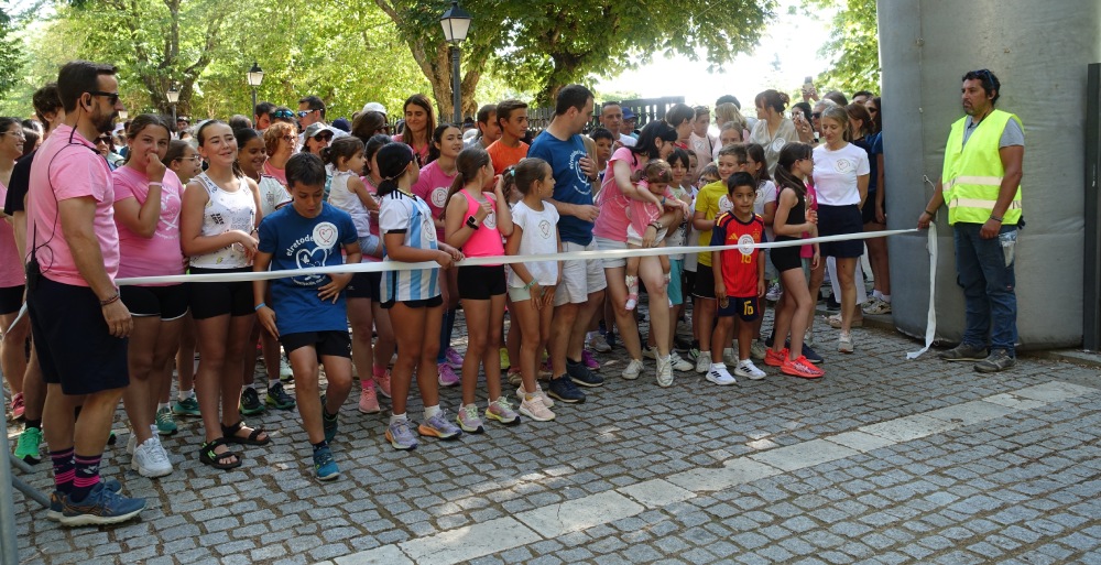 Participantes carrera solidaria 'Corre por Claudia'
