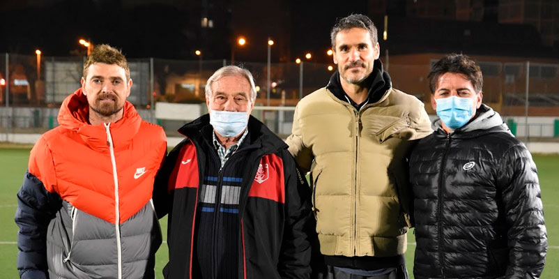 Juan Antonio Cózar, segundo por la izquierda, posa junto con Tote, Pablo Ibáñez y Javi Guerrero / Enrique Almagro