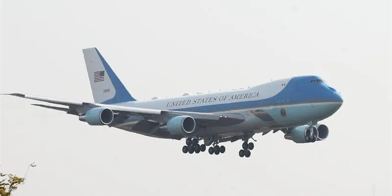 14431425w