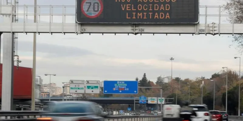 14736586w