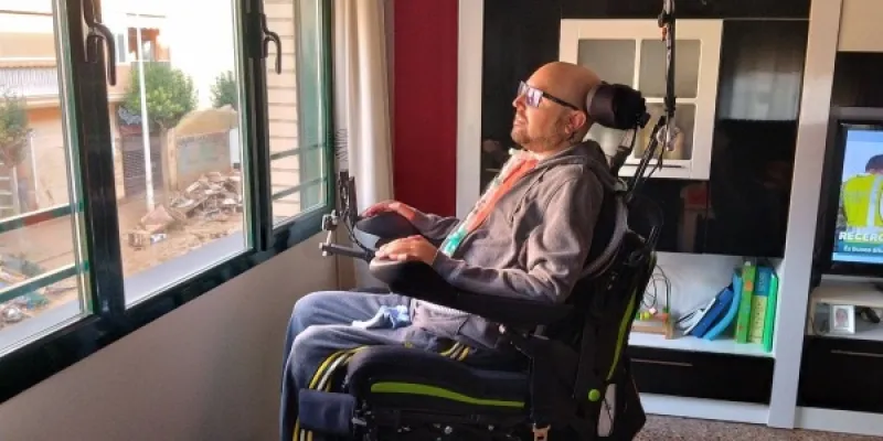 Iván lleva 90 días viendo la vida desde su ventana 