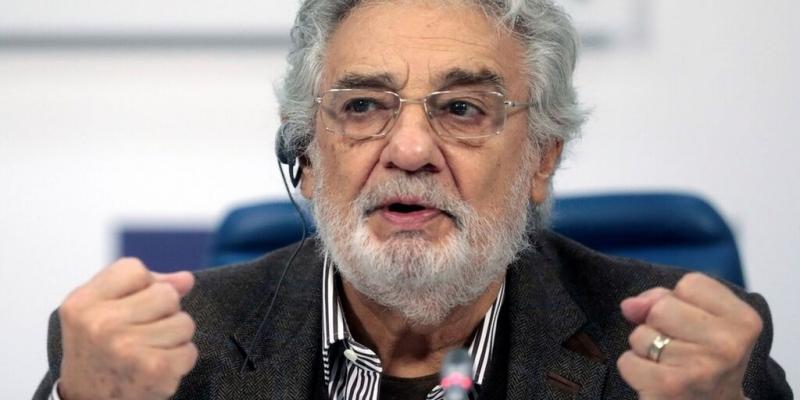 Plácido Domingo acepta las acusaciones de acoso sexuales y pide perdón a las víctimas