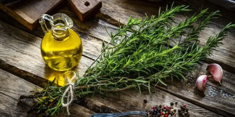 Aceite de oliva y hierbas