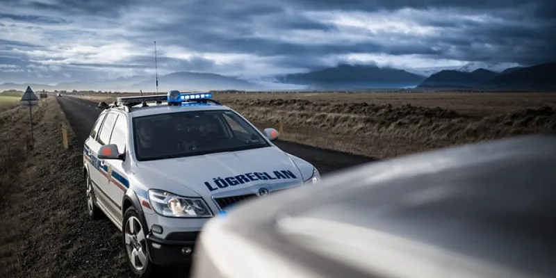 Coche de policía extranjero