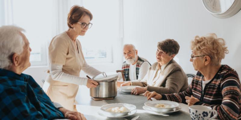 Iniciativa para promover la alimentación saludable en las personas mayores