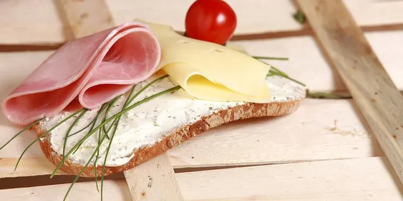¿Un bocadillo de jamón cocido es saludable?