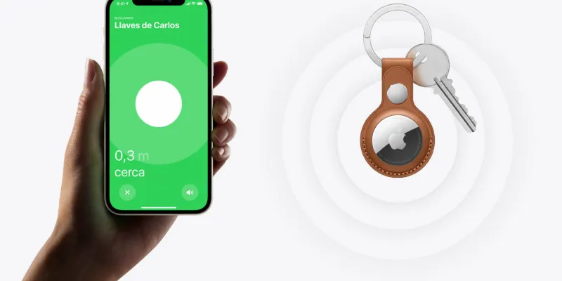 Imagen comercial que muestra un dispositivo Airtag siendo detectado por un teléfono móvil