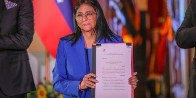 Delcy Rodríguez y Diosdado Cabello en el Palacio de Miraflores, en Caracas