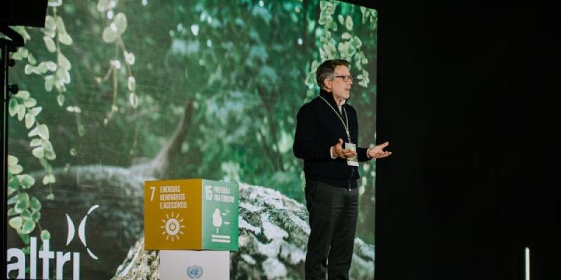 Presentando el proyecto de la biofábrica