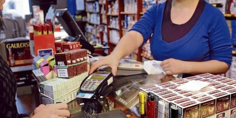 El consumo de cigarrillos o tabaco ha caído en España