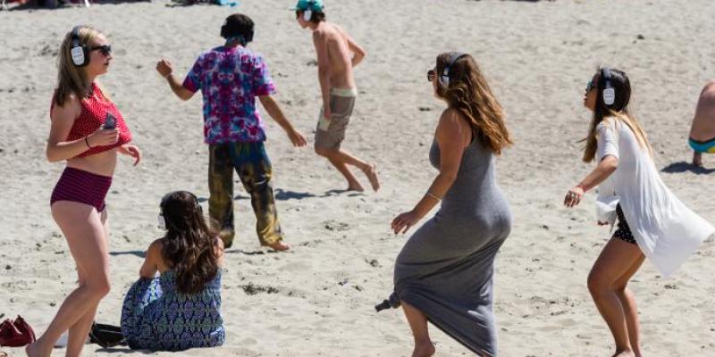 Personas en la playa
