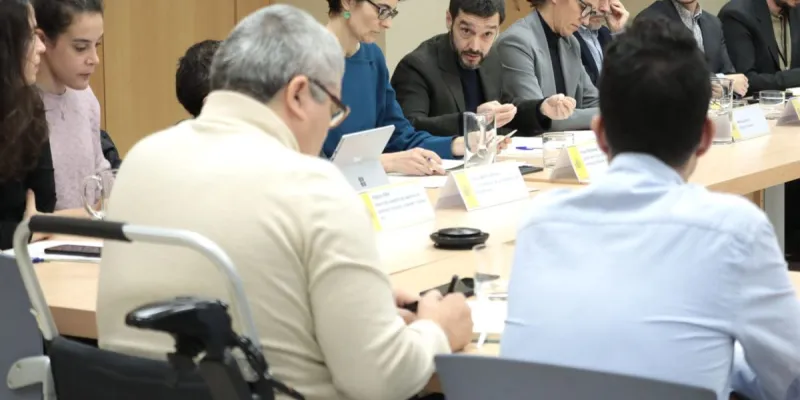 Los ministros Bustinduy y García, este viernes durante su reunión con ConELA