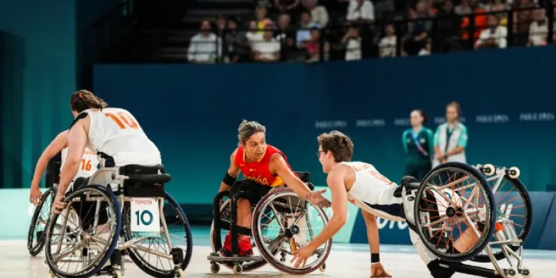 Foto del equipo femenino de baloncesto en silla en París