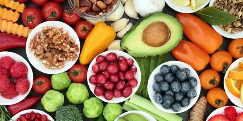 Variedad de frutas ricas en fibras 